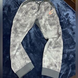 Cleveland Cavs zipway sweats